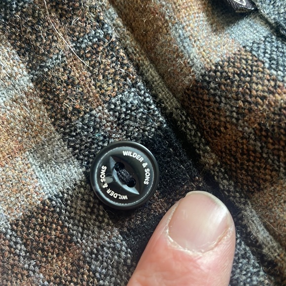 Wilder & Sons 80% Poly/20% Wool blend flannel. - Picture 2 of 5